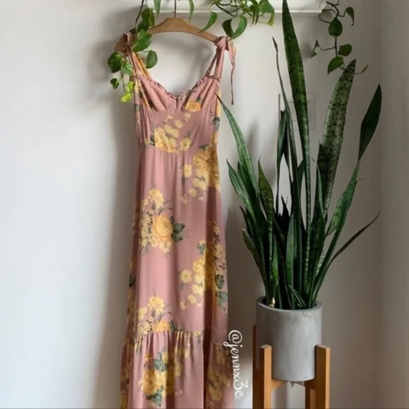 Reformation Nikita Dress in Gwenyth - Picture 4 of 5